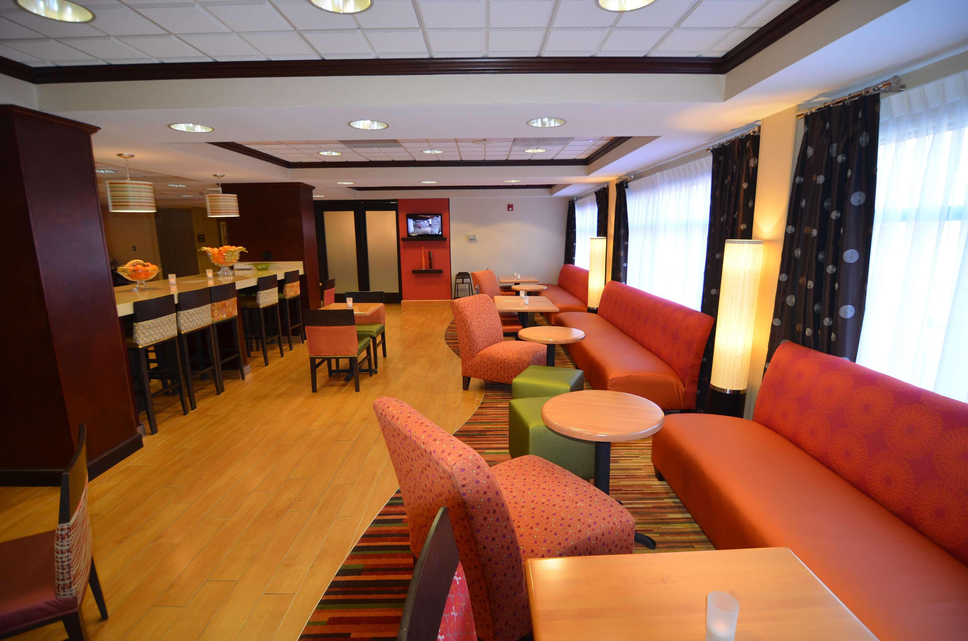 Hampton Inn Groton/Mystic Exterior photo