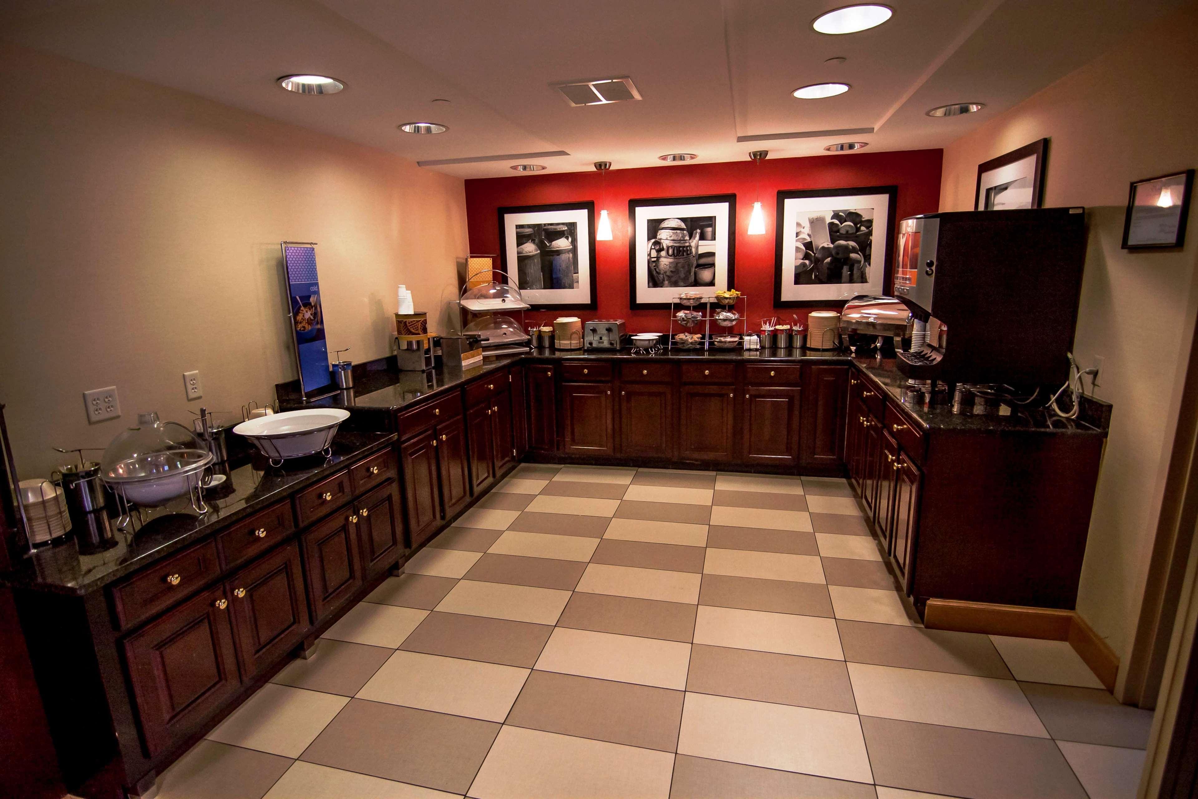 Hampton Inn Groton/Mystic Exterior photo