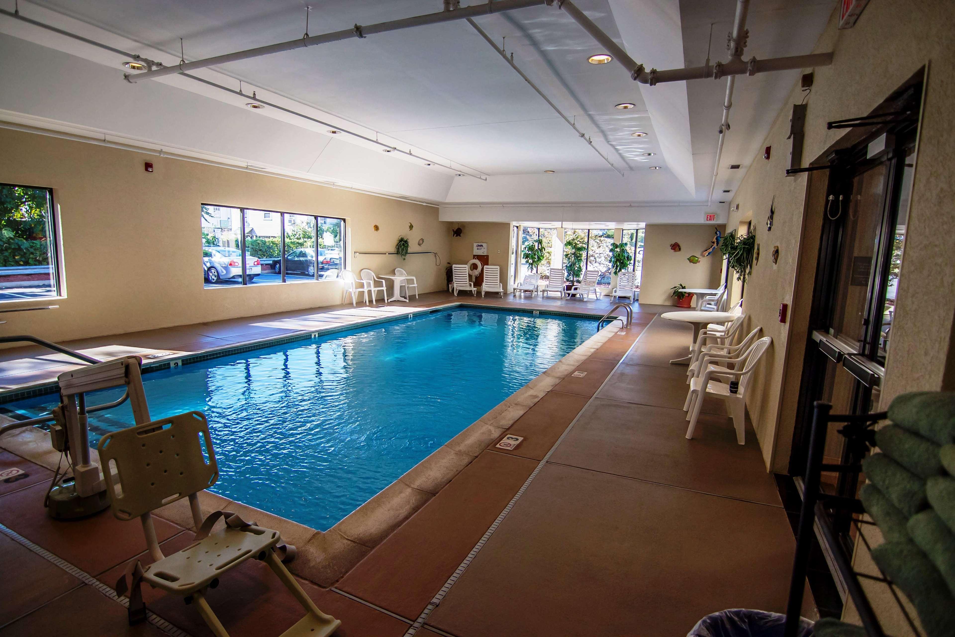 Hampton Inn Groton/Mystic Exterior photo