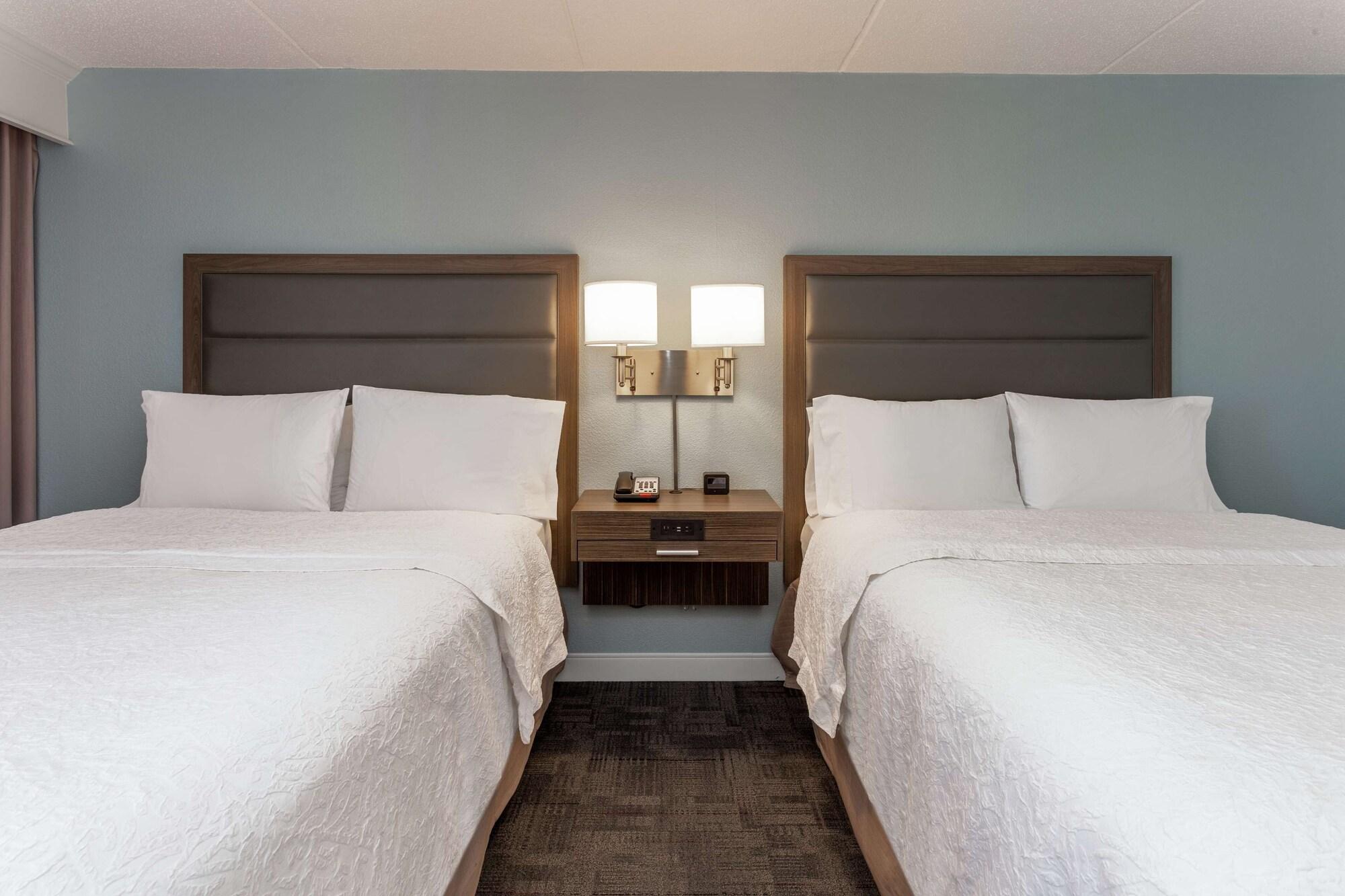 Hampton Inn Groton/Mystic Exterior photo