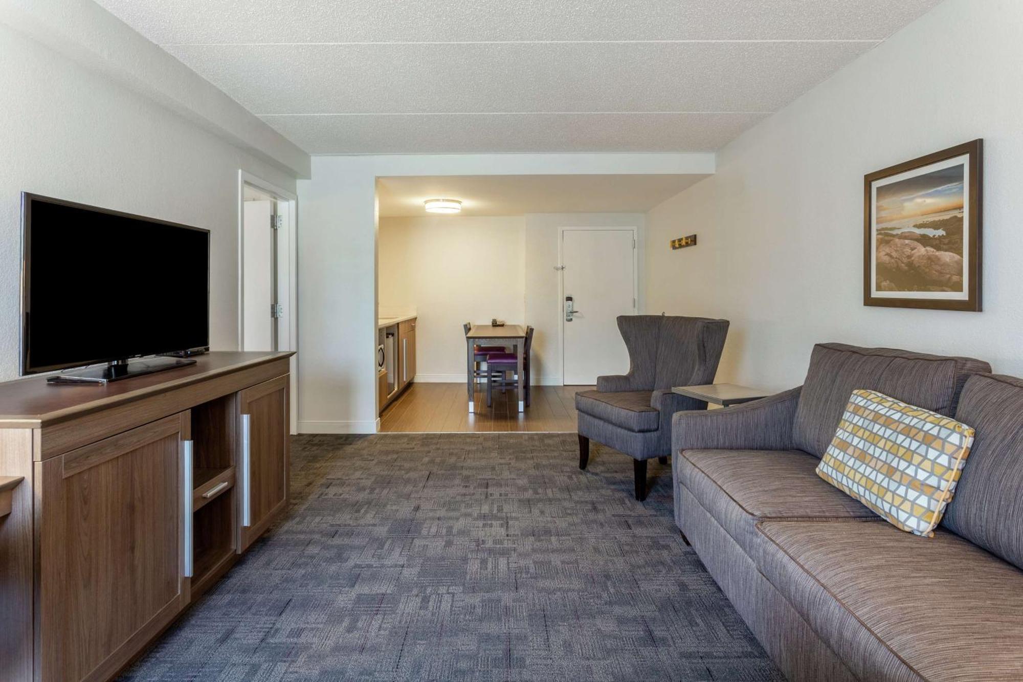 Hampton Inn Groton/Mystic Exterior photo