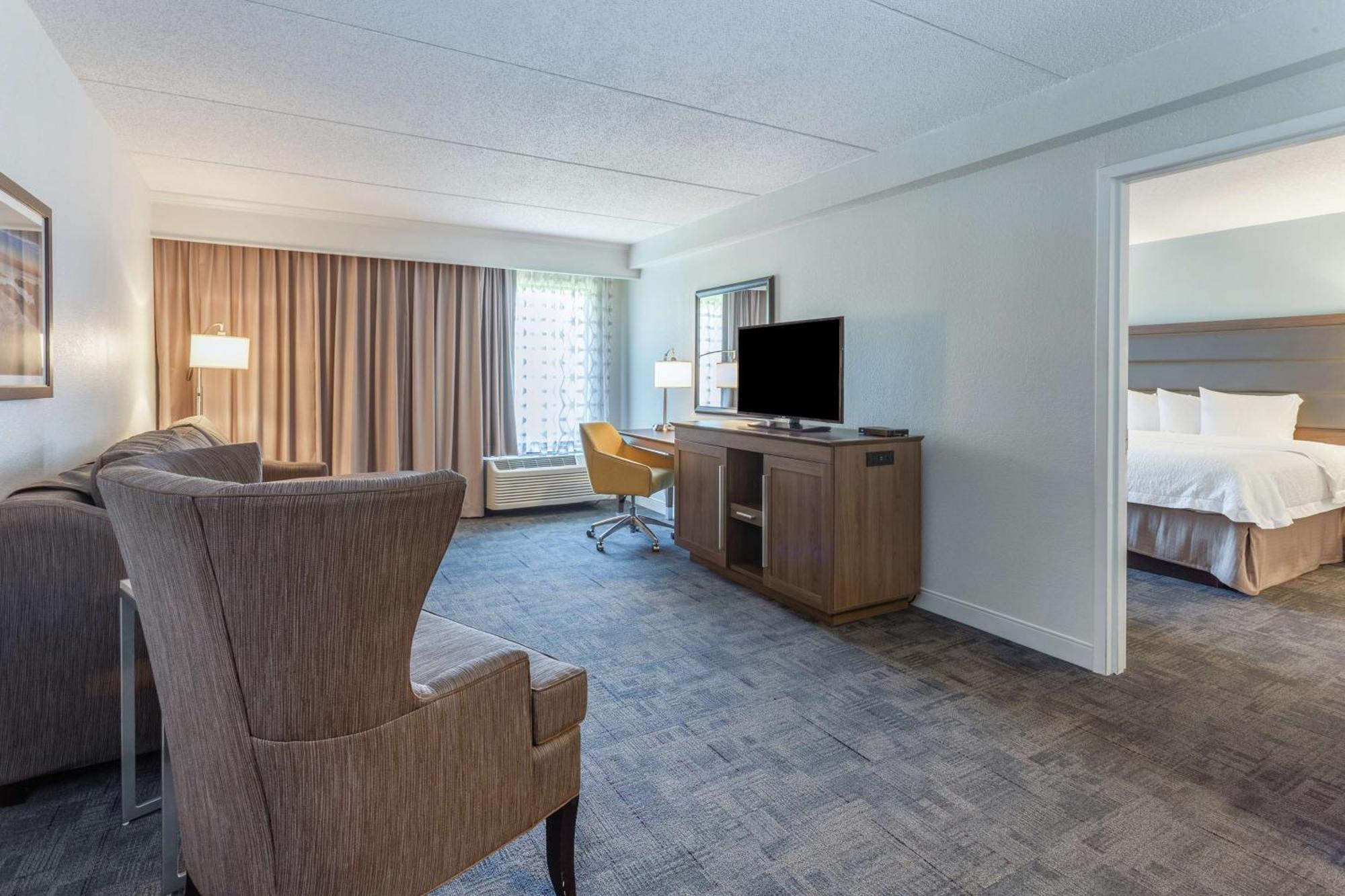 Hampton Inn Groton/Mystic Exterior photo
